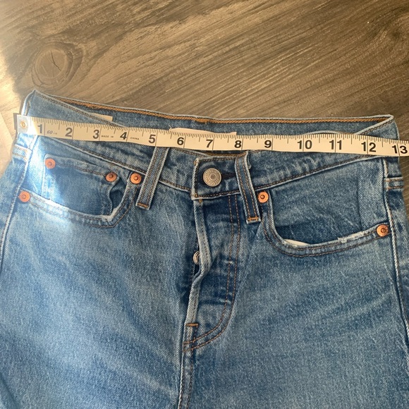Levi’s Wedgie Straight Jeans - Picture 11 of 13